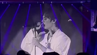 اجرای سولو لینو ( STRAY KIDS) در روز اول تور کنسرت 5star Dome در ژاپن♡♡ ( آهنگ Limbo)