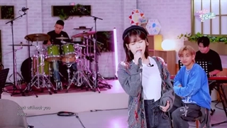 IU "love me again " live clip