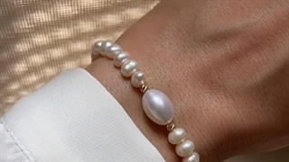 زیورآلات مروارید اصل پرورشی: دستبند گوشواره و گردنبند مرواریدی www.almasin.com