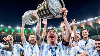 چند ثانیه قبل از قهرمانی آرژانتین در کوپا آمریکا از نگاه دوربین کنار زمین