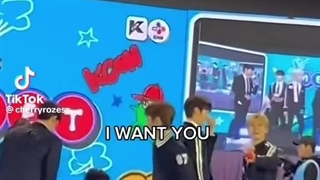 مثل اینکه فیلمم توی کنسرت زی بی وان پخش شده:ناراحت::خنده: