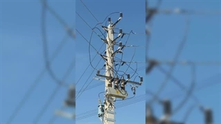 انشعاب پست طراح اجرا پیمانکار ساخت پست نصب تابلو ترانس ترانسفورماتور احداث برآورد قیمت نیروگاه برق تجدید پذیر خورشیدی در قشم